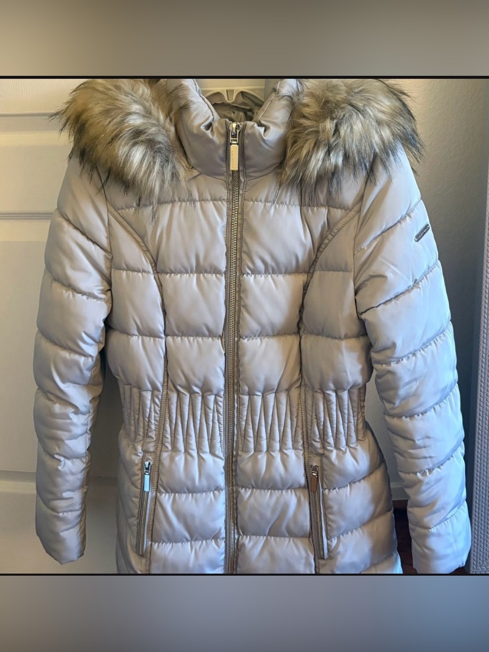 Laundry By Shelli Segal Gray Faux Fur Trim Puffer Coat